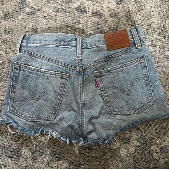 Levi 501 shorts size 25 - Picture 1 of 2